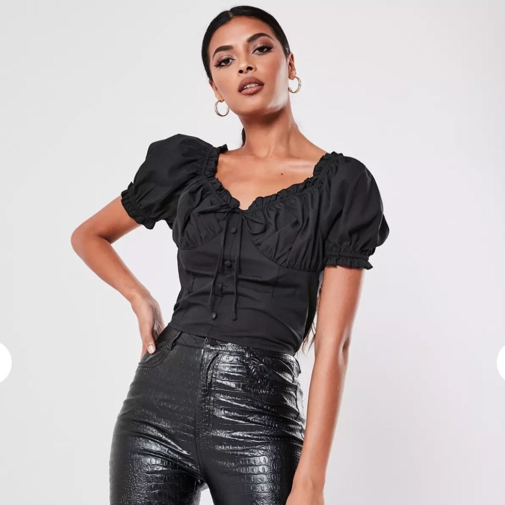 Black poplin button front ruched crop top